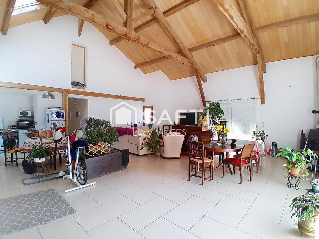 Photo 1 - Maison à POMAREDE