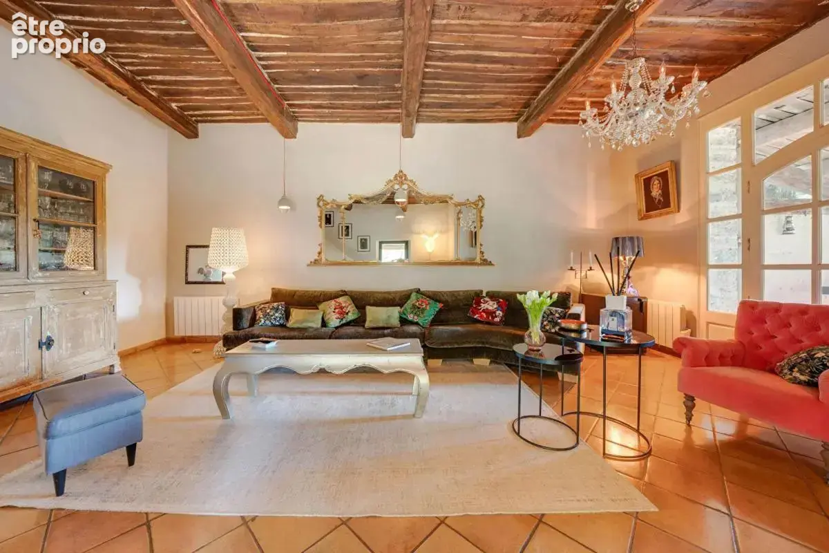 Propriété provençale rénovée avec dépendances 300 m² habitables sur 1,7 hectare - photo 15
