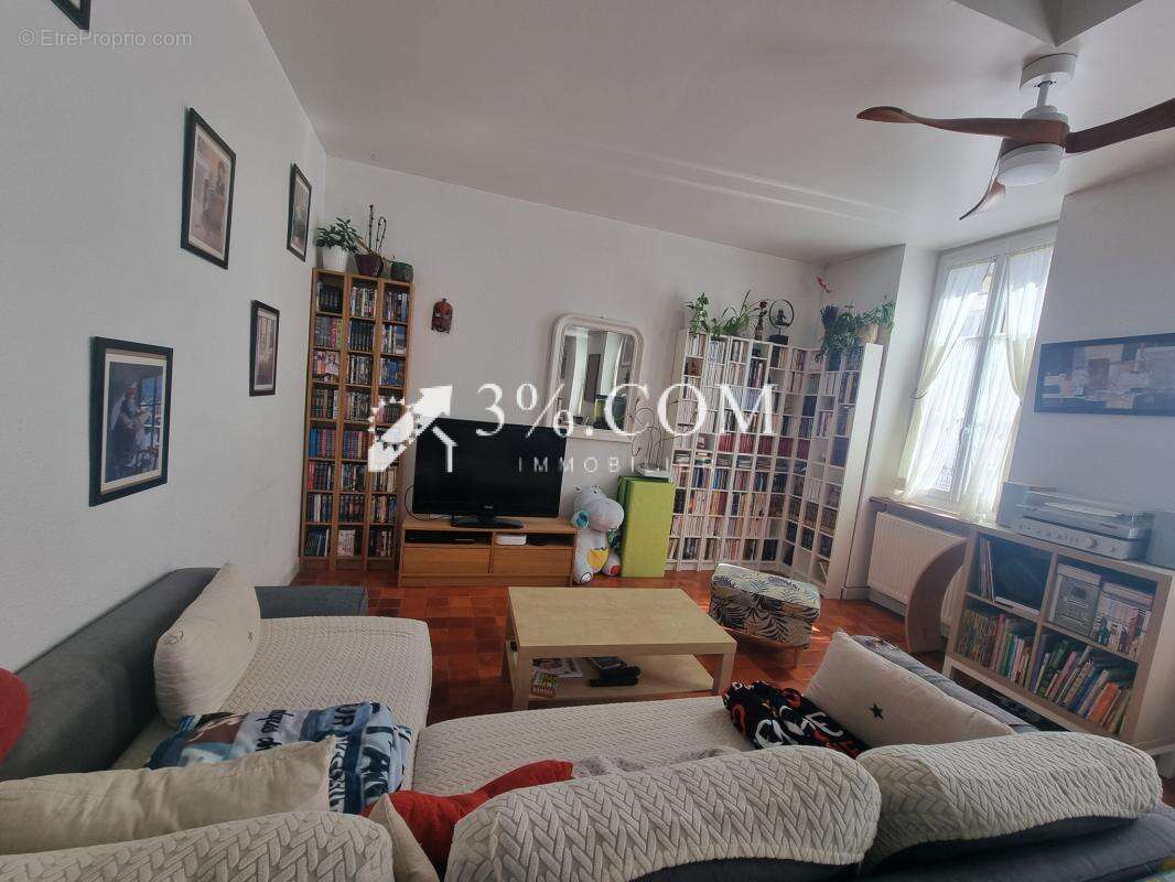 Appartement à NYONS