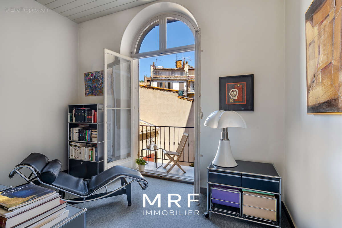 Appartement à MARSEILLE-1E