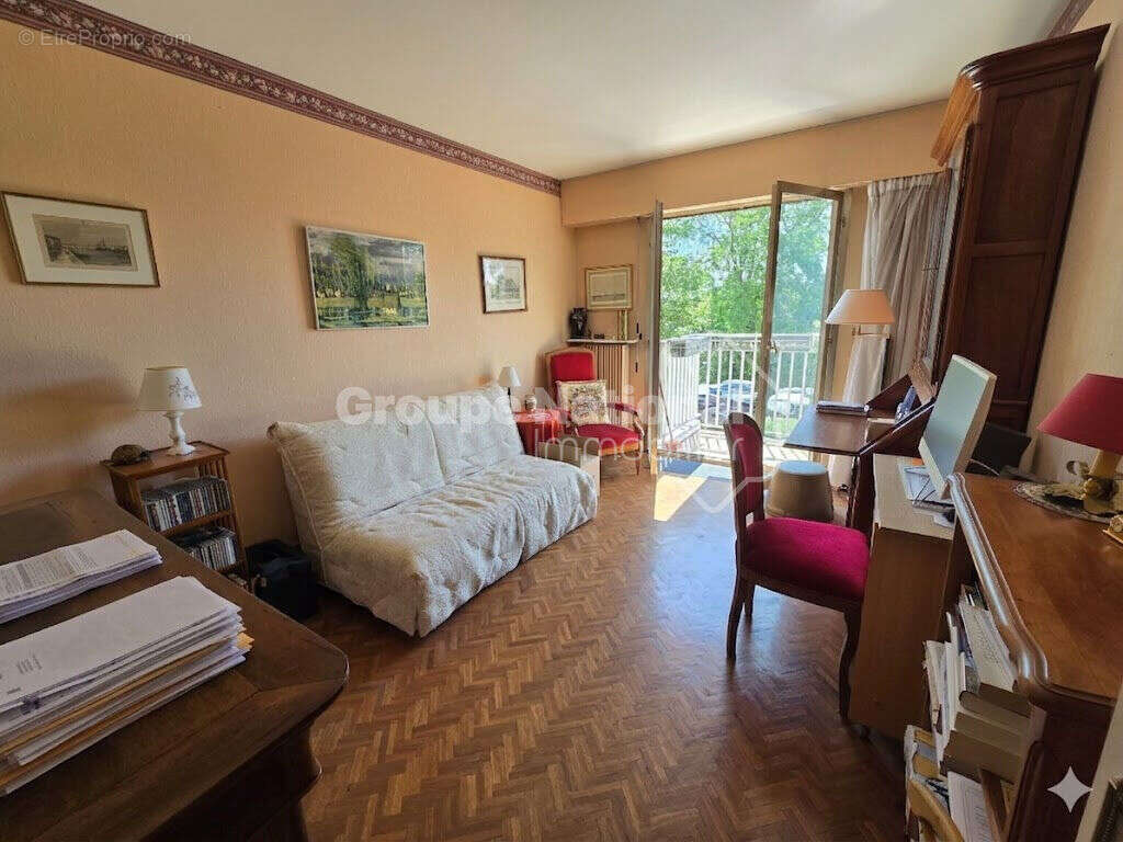 Appartement à VERSAILLES