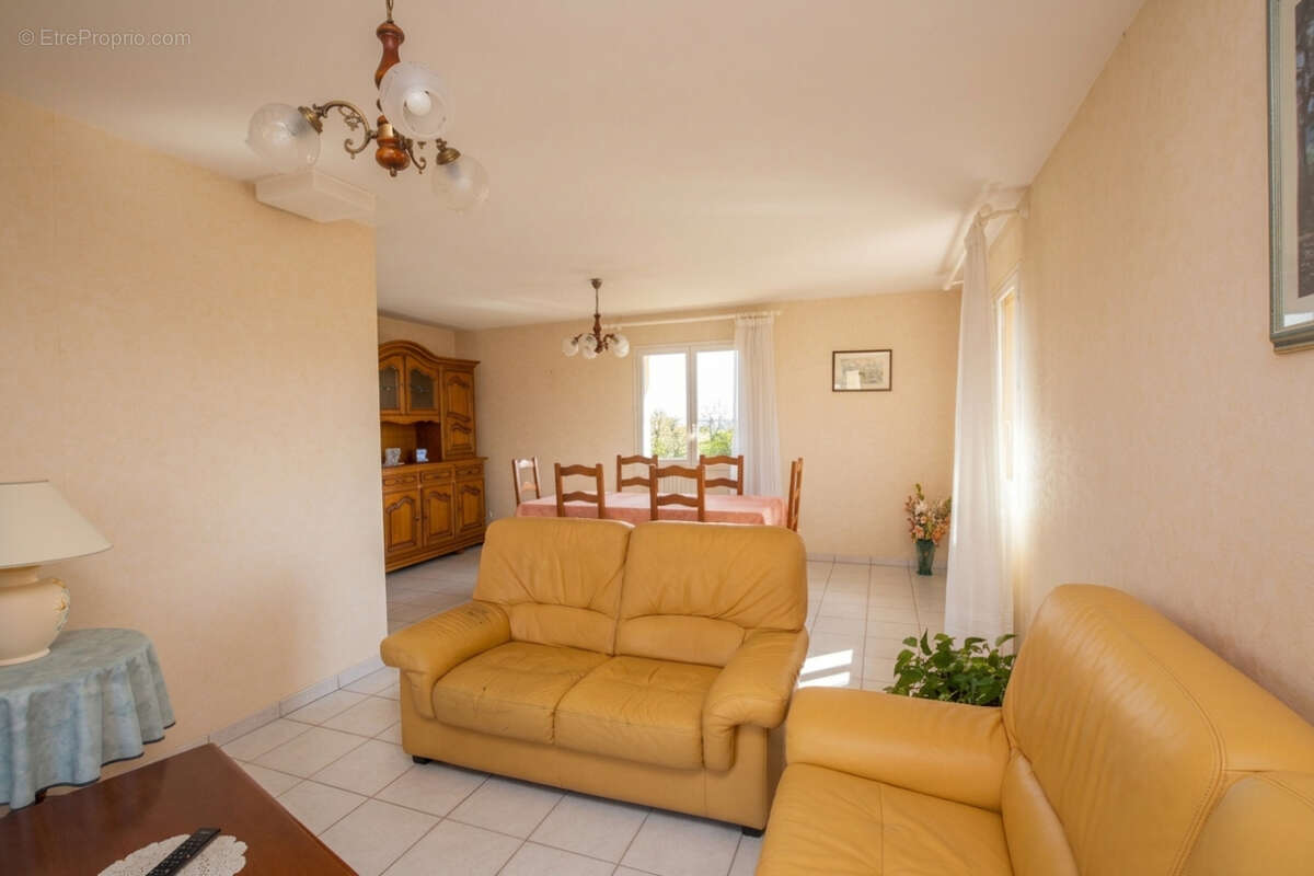 Maison à SAINT-PRIEST