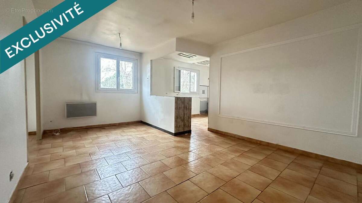 Photo 2 - Appartement à SAINT-VICTORET