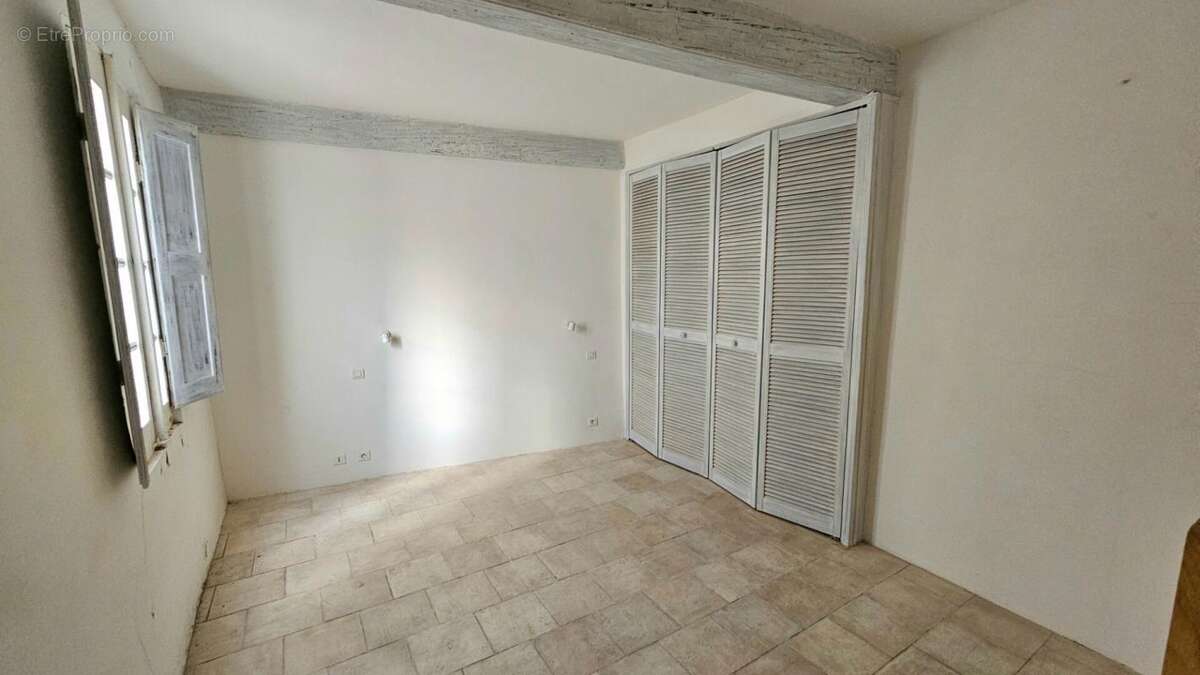 Opportunité exceptionnelle pour investisseurs : grande maison avec terrasse - photo 15