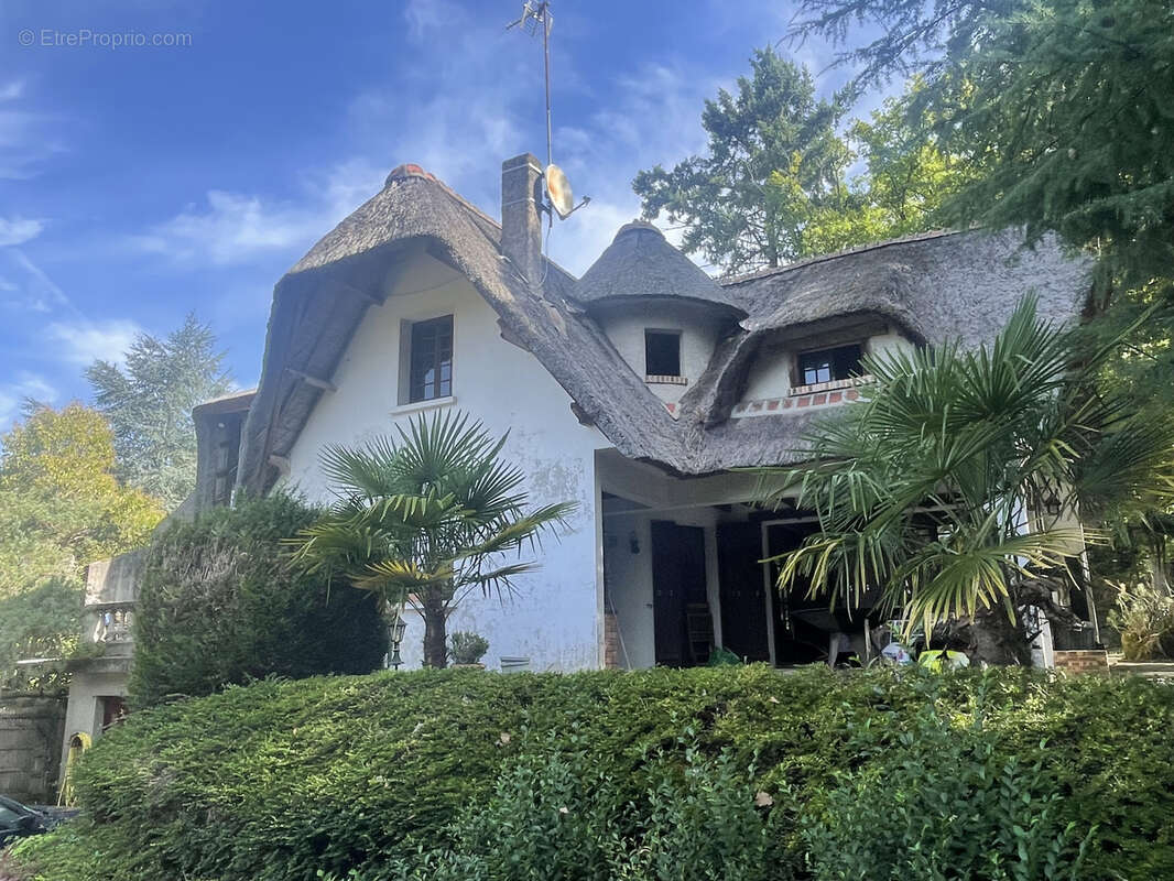 Maison à LES MESNULS