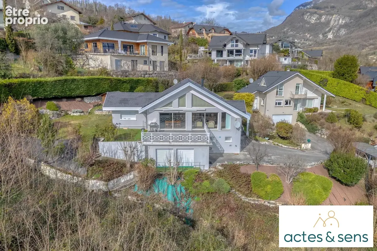 Photo Maison à Bassens au prix de 975 000€