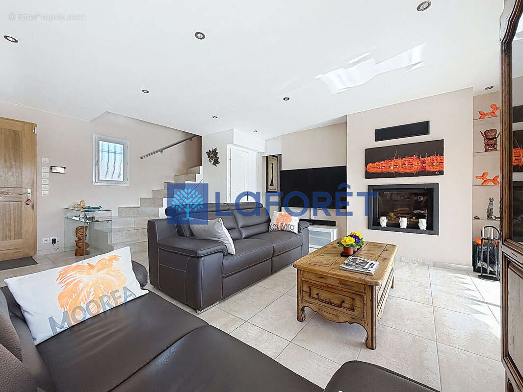 Maison à TRANS-EN-PROVENCE