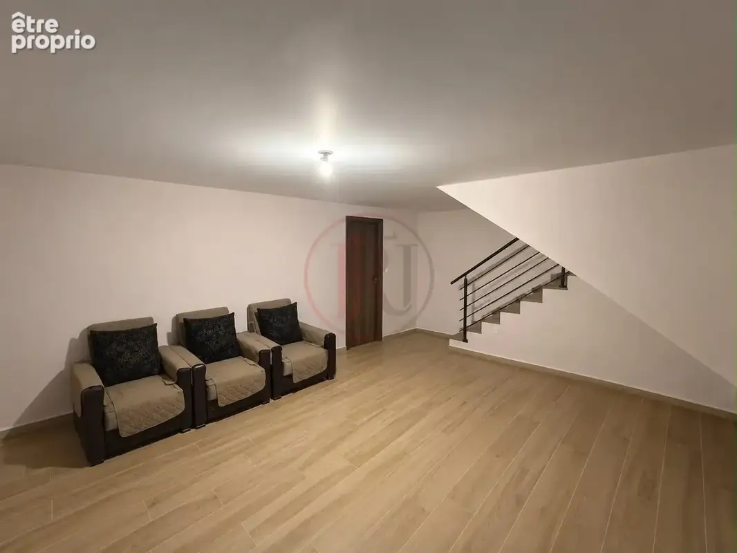 Maison mitoyenne de 104 m2 avec terrasse et petit jardin ! - photo 6