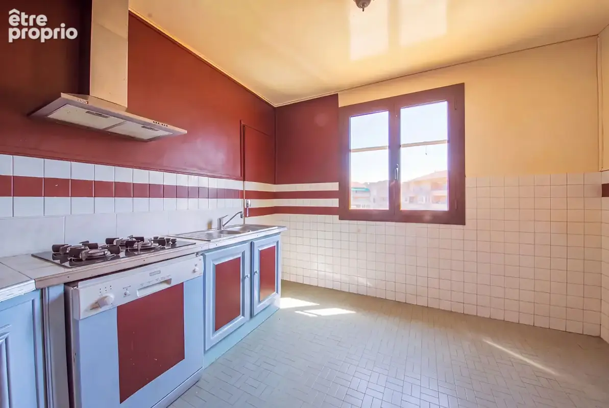 Appartement t4 - 77 m² - folelli centre - photo 5
