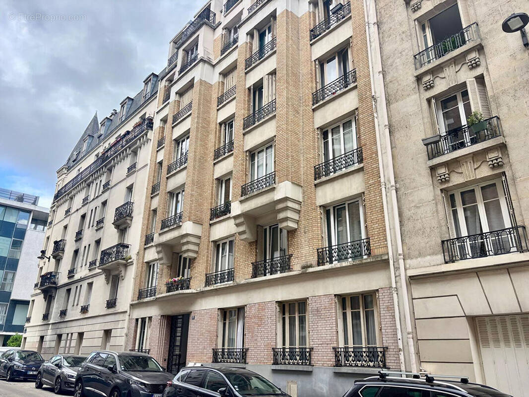 Appartement à PARIS-15E