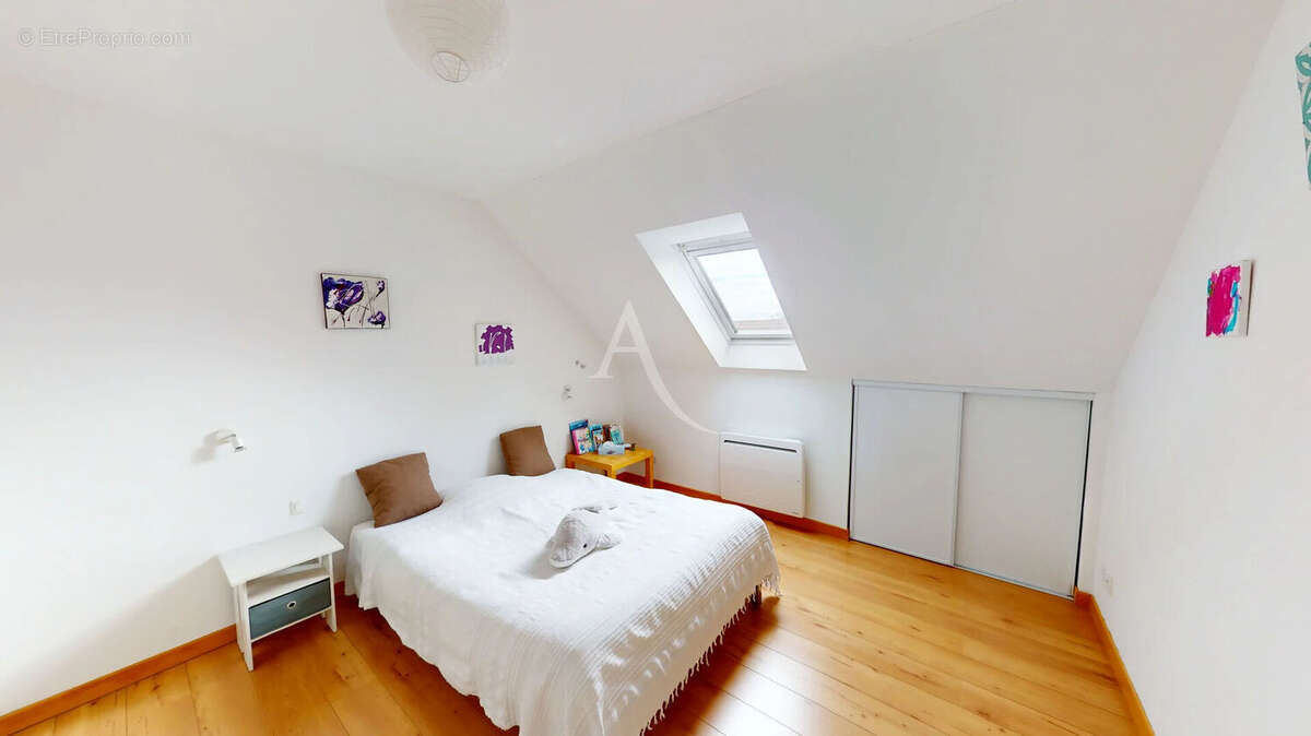 Maison à SAINT-JEAN-DE-BRAYE