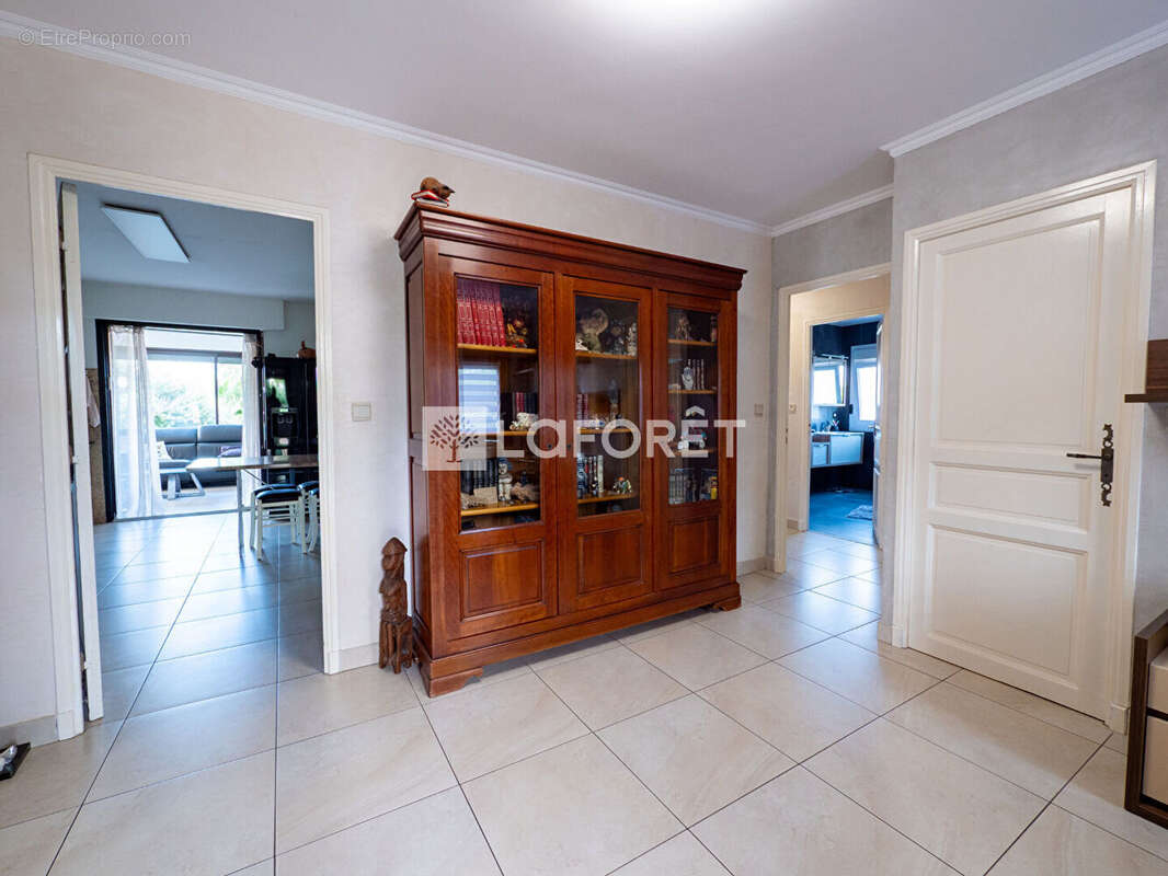 Maison à SAINT-GENIS-DES-FONTAINES