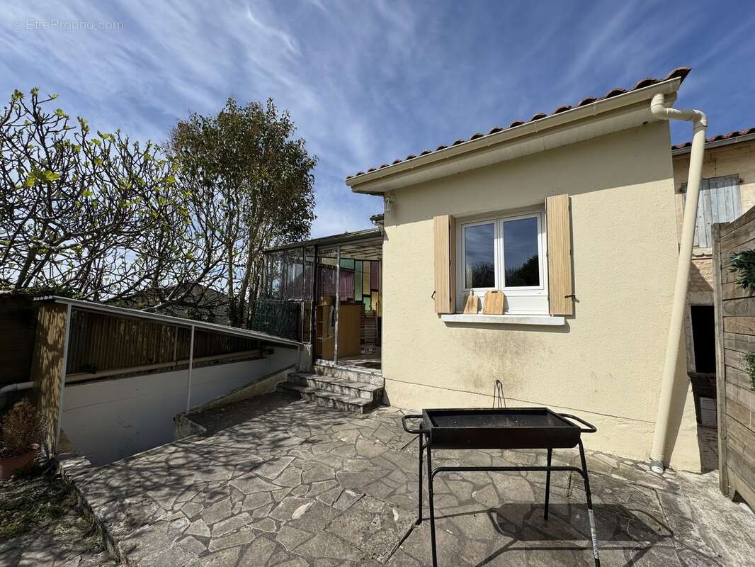 Maison 140 m² à Barbezieux-Saint-Hilaire  - photo 144