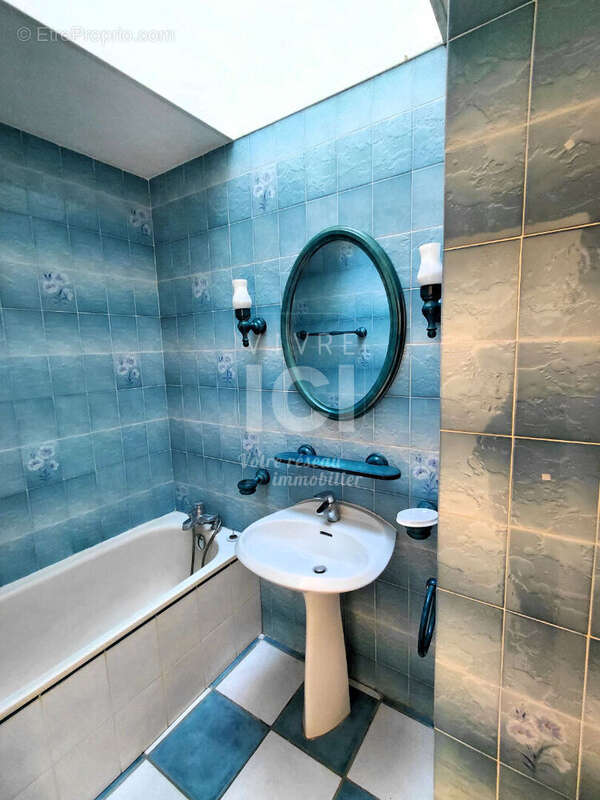 Maison à SAINTE-LUCE-SUR-LOIRE