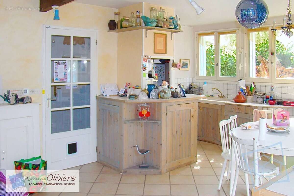 Maison Voisins / Grande-ile - 8 pièces 185 m² + Studio de 20m² - photo 6
