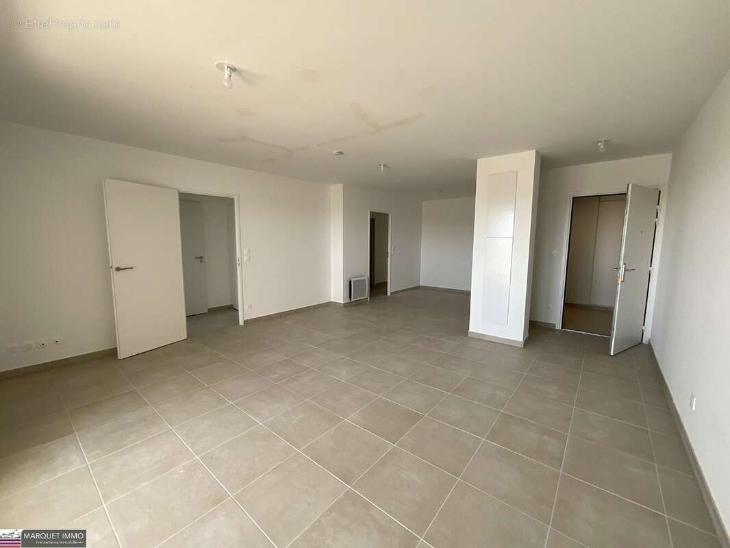 APT T3 offrant 64 m² avec terrasse 23 m² et parking au 5° étage avec ascenseur... - photo 6