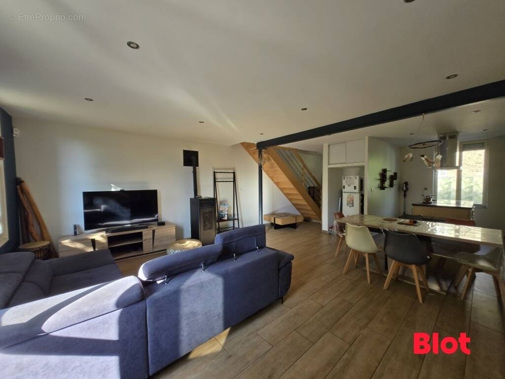 Maison 112 m² à Fougeres  - photo 5