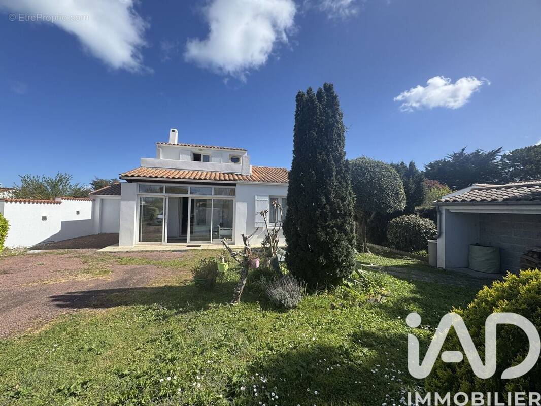 Photo 1 - Maison à LA BREE-LES-BAINS