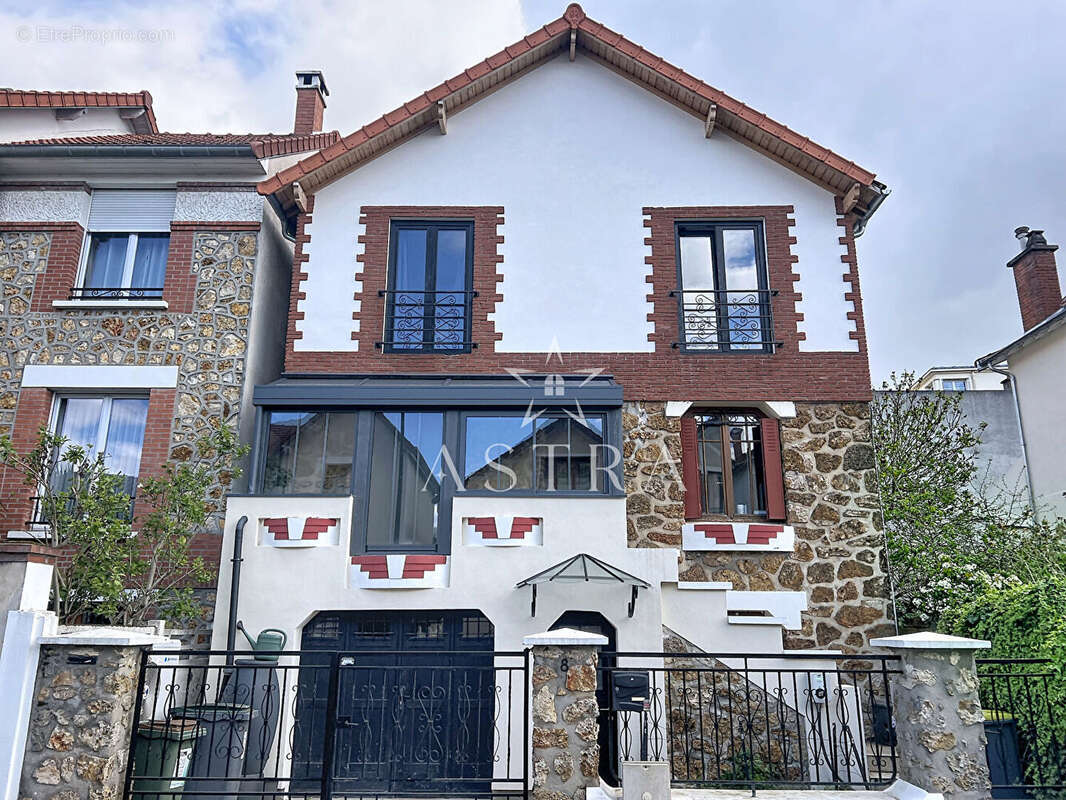 Maison à BOURG-LA-REINE