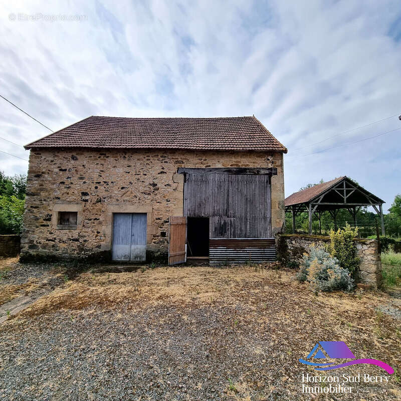 grange - Maison à SAINTE-SEVERE-SUR-INDRE