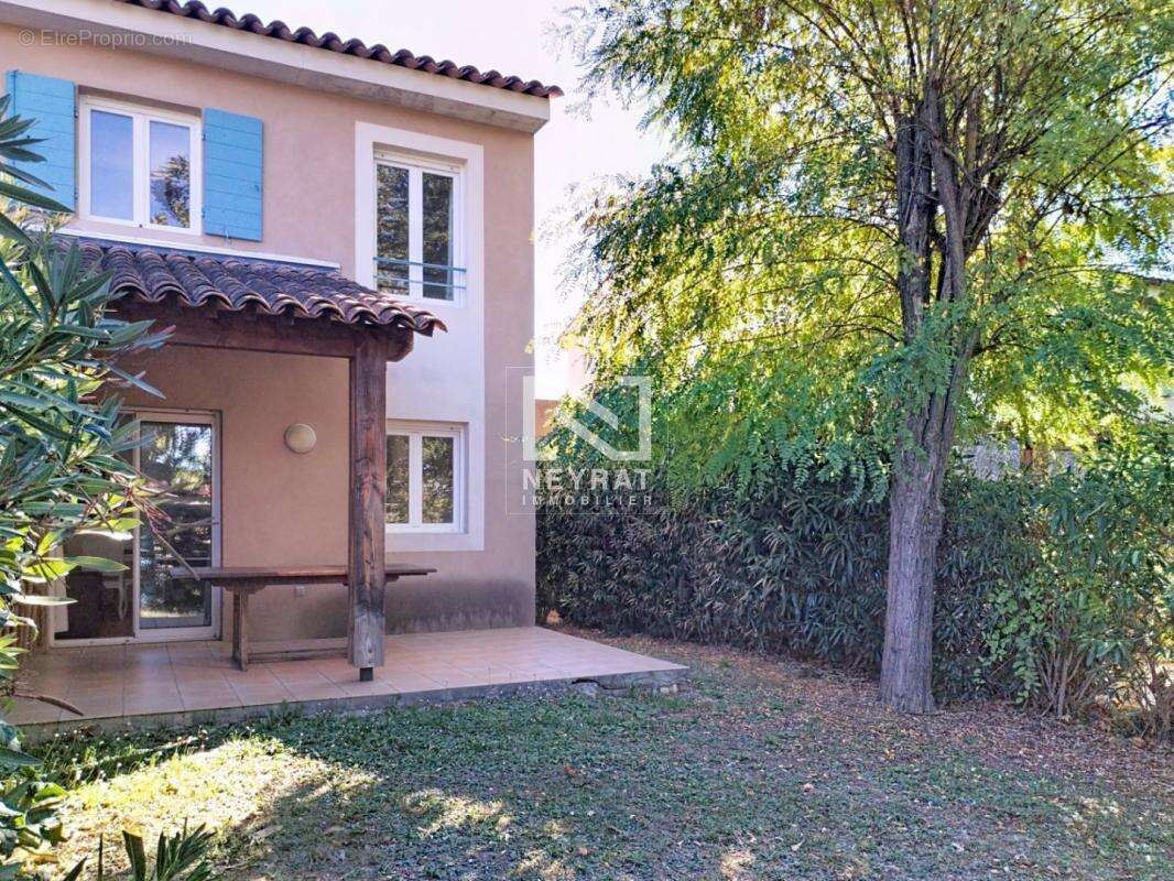 Appartement à MONTAUROUX