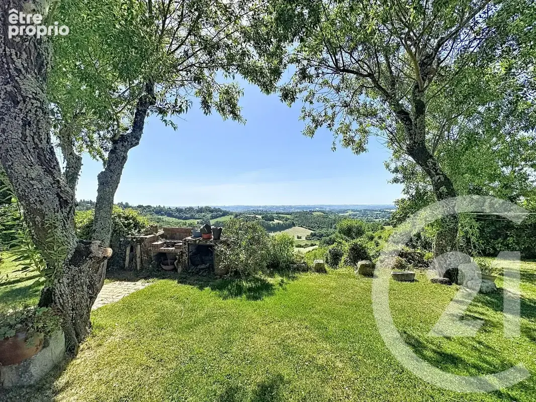 Maison 9 pièces 264 m² à vendre à Auch (32000) - photo 2