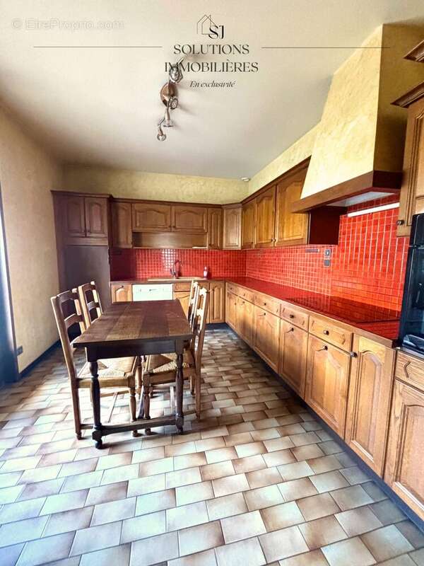 Maison à AMPUIS