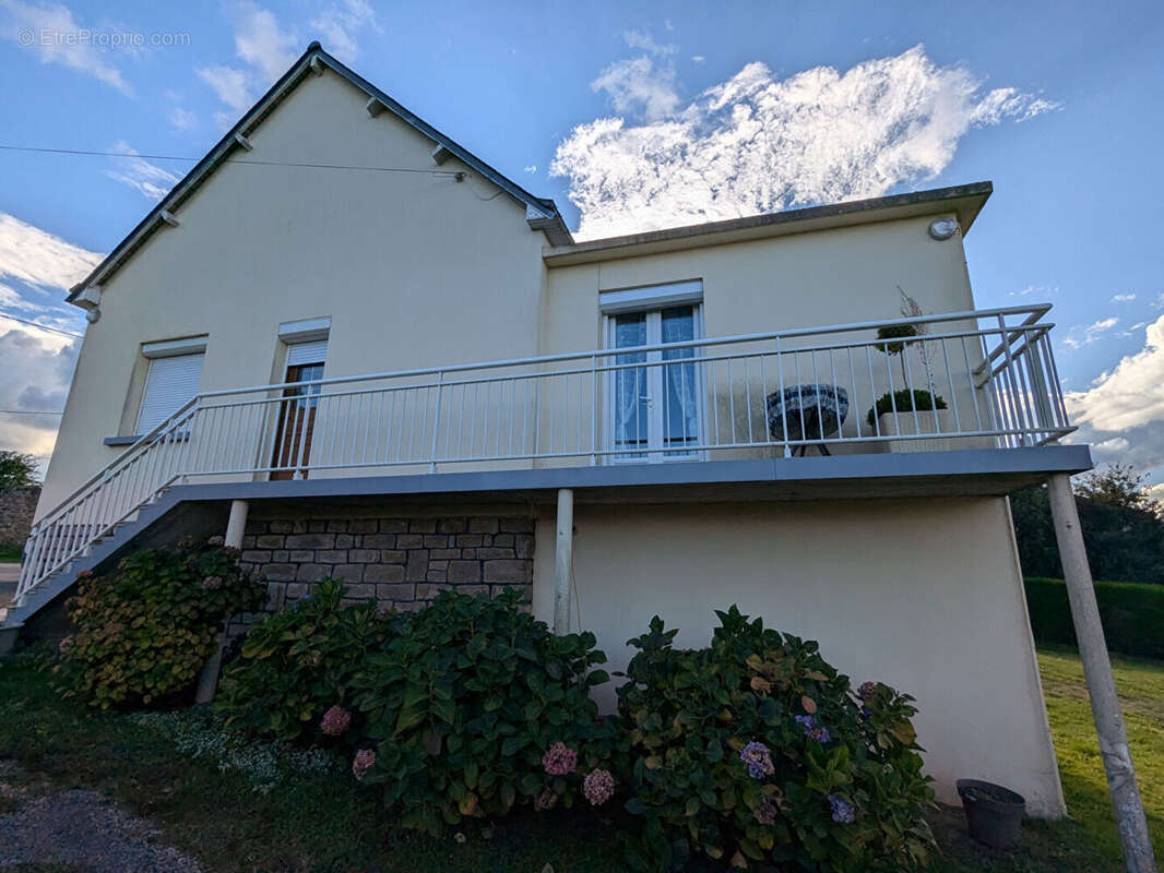 Maison à CARO