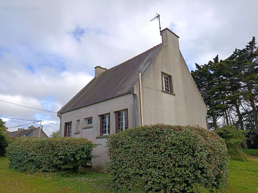 Maison à PLOUGUERNEAU