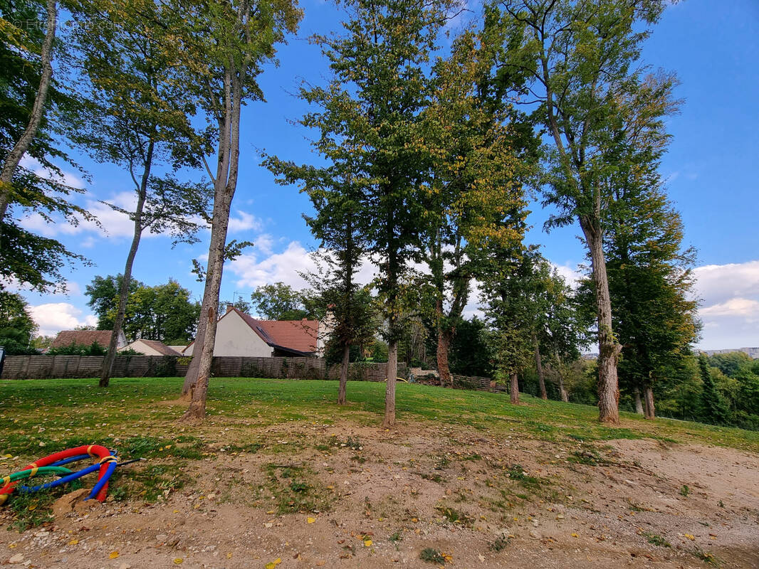 Terrain à BOISSETTES