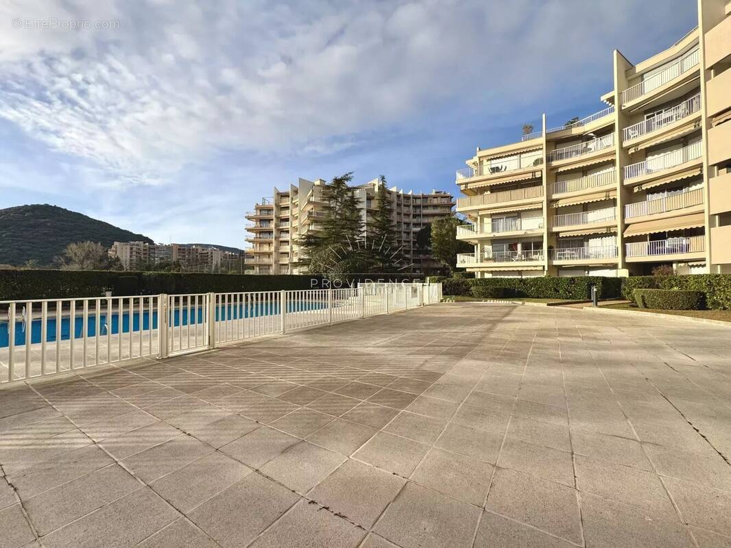 Appartement à MANDELIEU-LA-NAPOULE