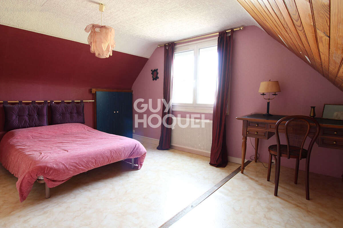 Maison à VERNEUIL-L'ETANG