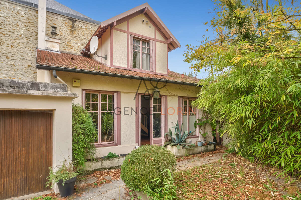 Maison à LE VESINET