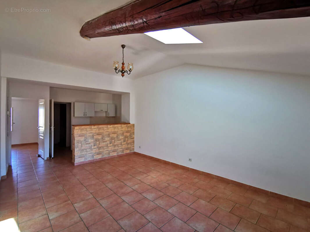 Appartement à CAUMONT-SUR-DURANCE