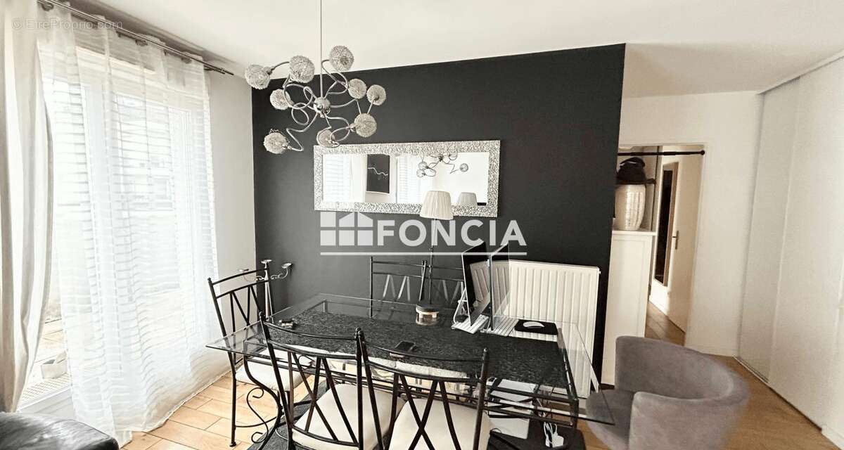 Appartement à SARTROUVILLE