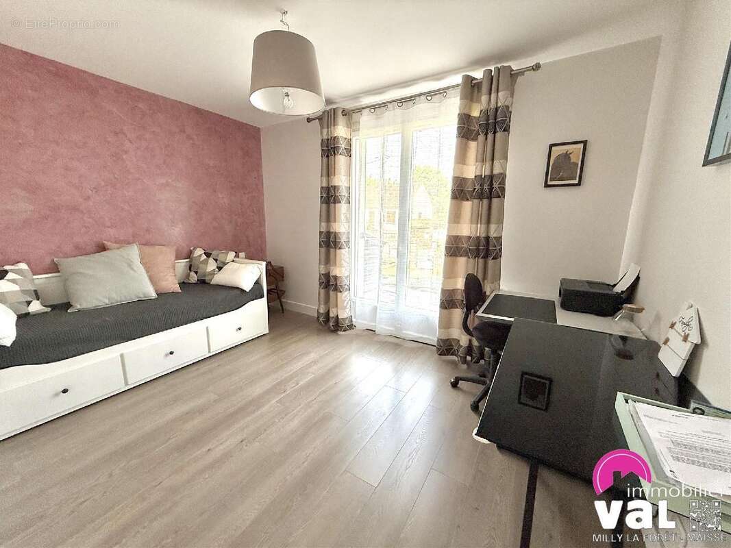 Maison à MILLY-LA-FORET