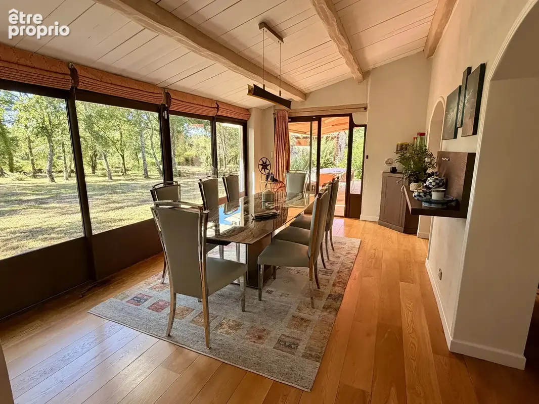 Élégante propriété avec villa principale, mazet en pierres et piscine - photo 37