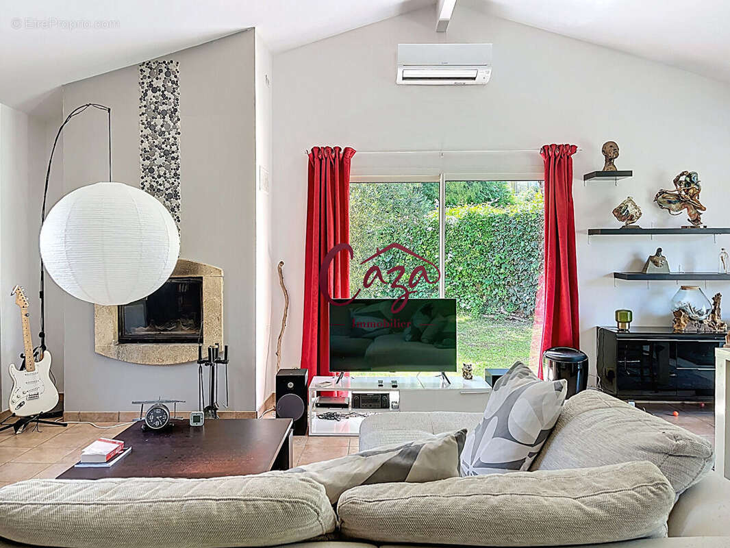 Maison à CAMBLANES-ET-MEYNAC