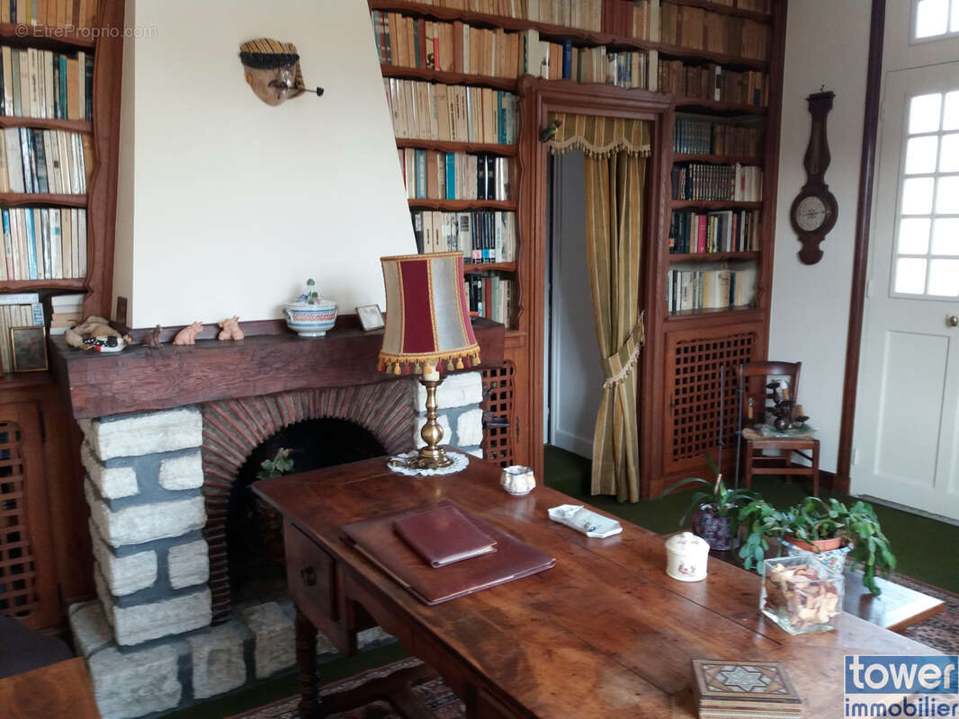 Maison à POINCY