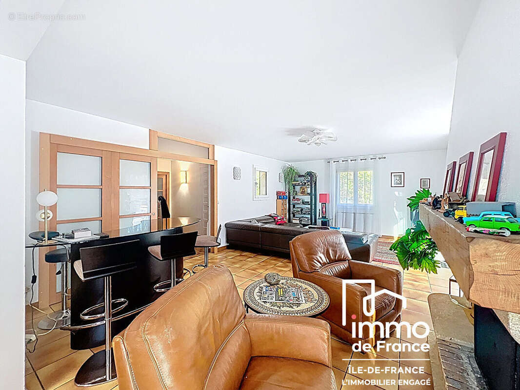 À 5 minutes de Chartres - Propriété familiale d'exception avec piscine chauffée et parc paysagé - photo 8