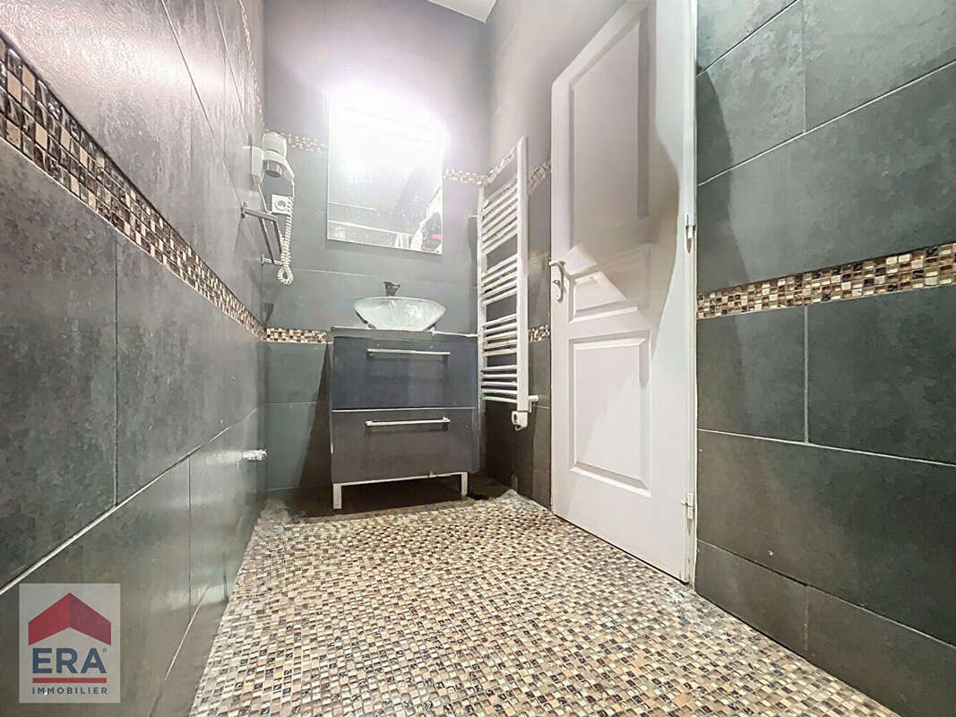 Appartement à MARSEILLE-2E