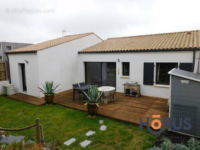 Maison à VAUX-SUR-MER