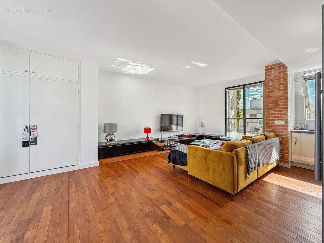 Appartement à PARIS-15E