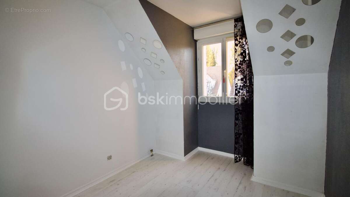 Maison à BALLAINVILLIERS