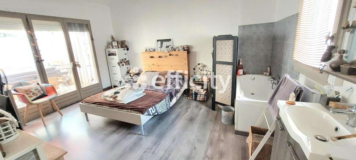 Maison à ENSUES-LA-REDONNE