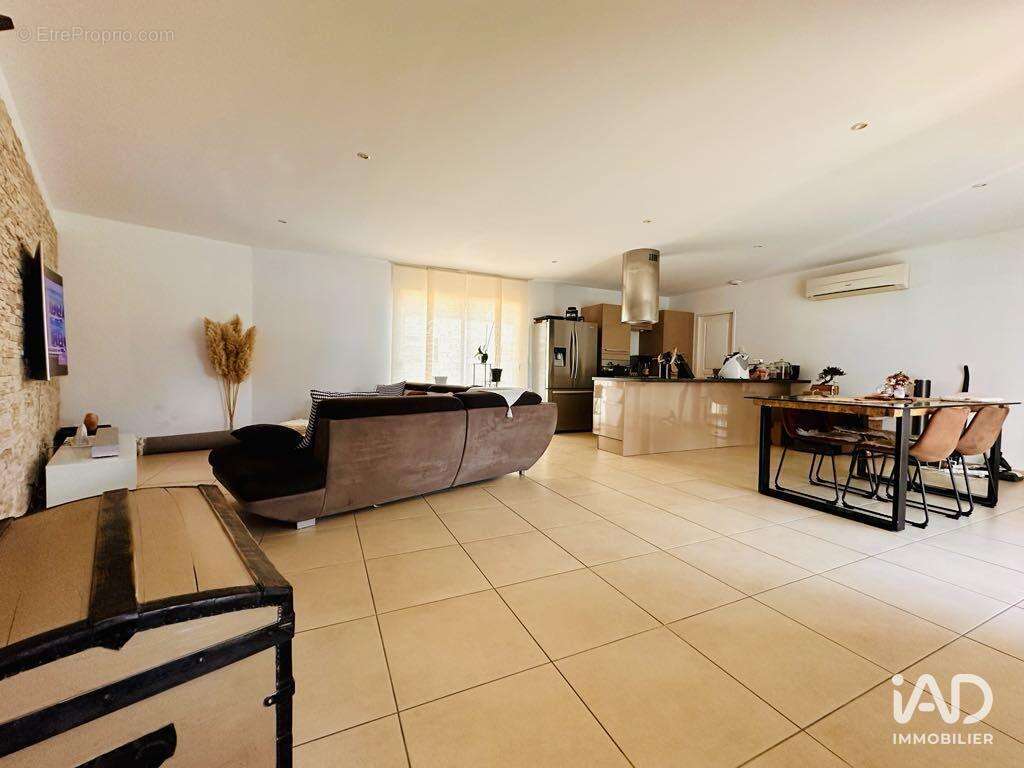 Photo 4 - Maison à VILLEMOUSTAUSSOU