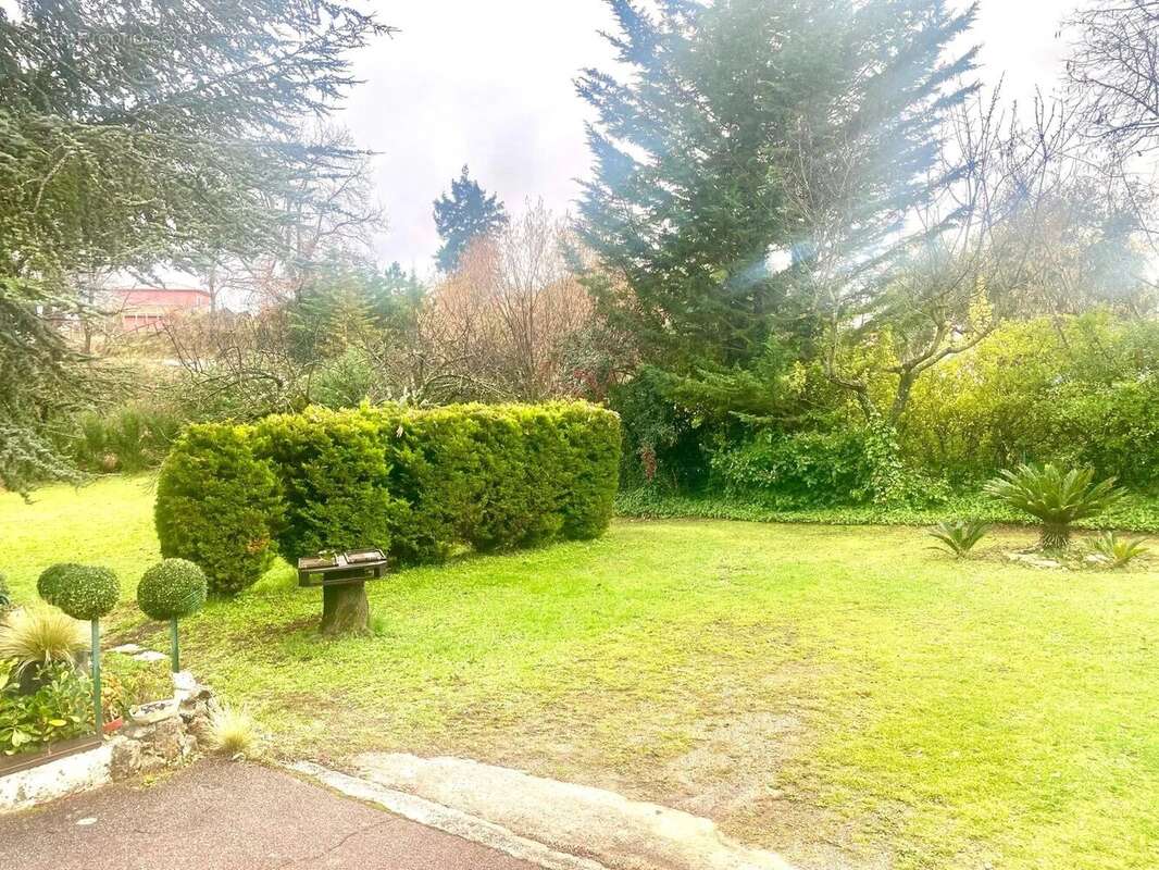 Maison à BERRE-LES-ALPES