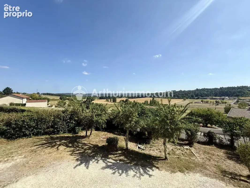 MAISON 4 Pièces Léguillac de l'Auche - photo 4