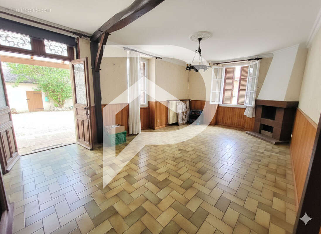 Maison à AMANCE