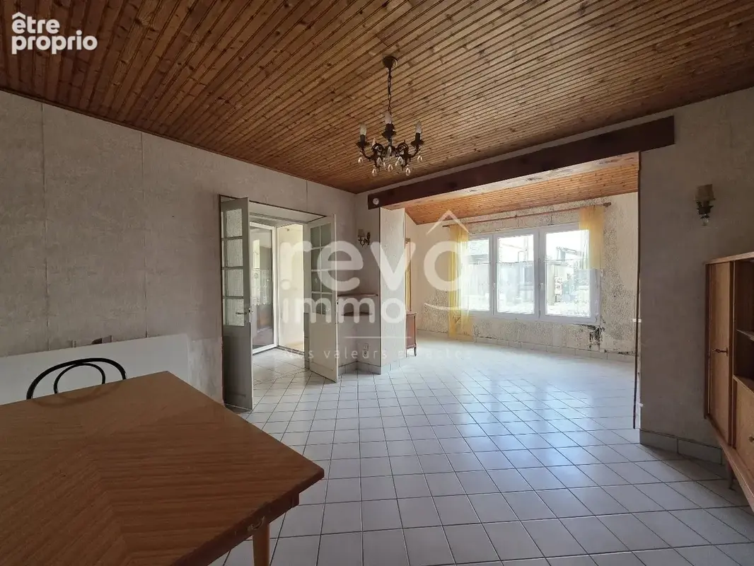 Maison familiale 175m² SAINT-COLOMBAN 44310 - photo 5